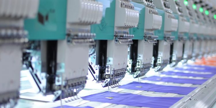 Nike Employs Cobots to Support Supply Chain Logistics